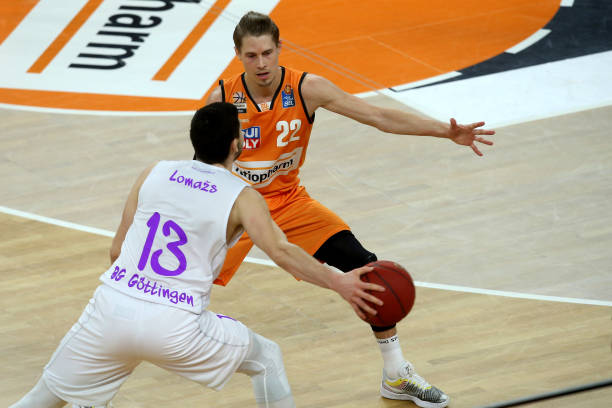 但他在关键 但他在关键