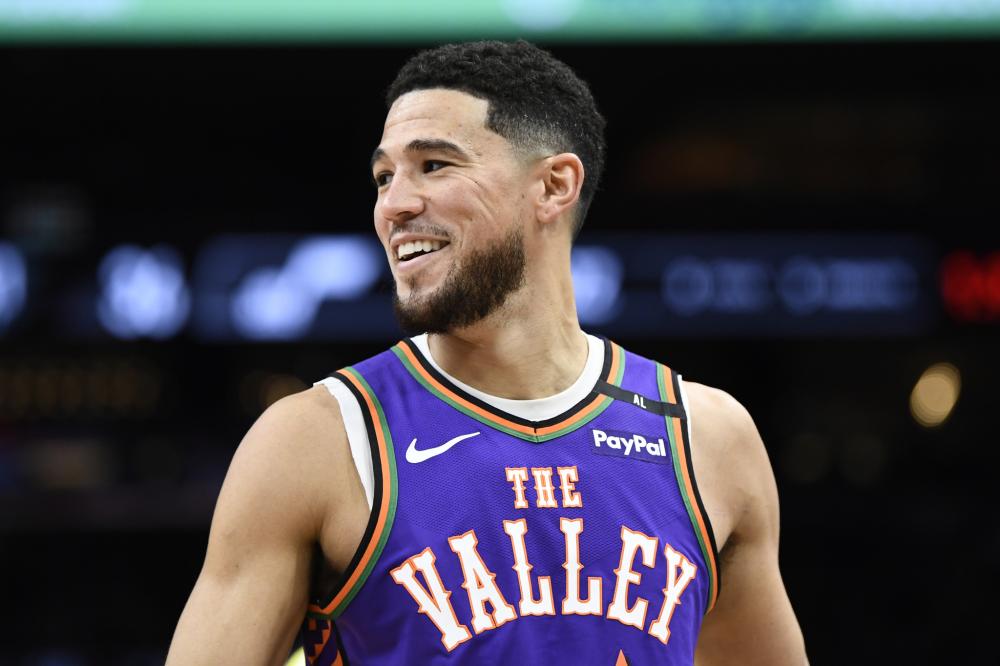 相比之下 相比之下